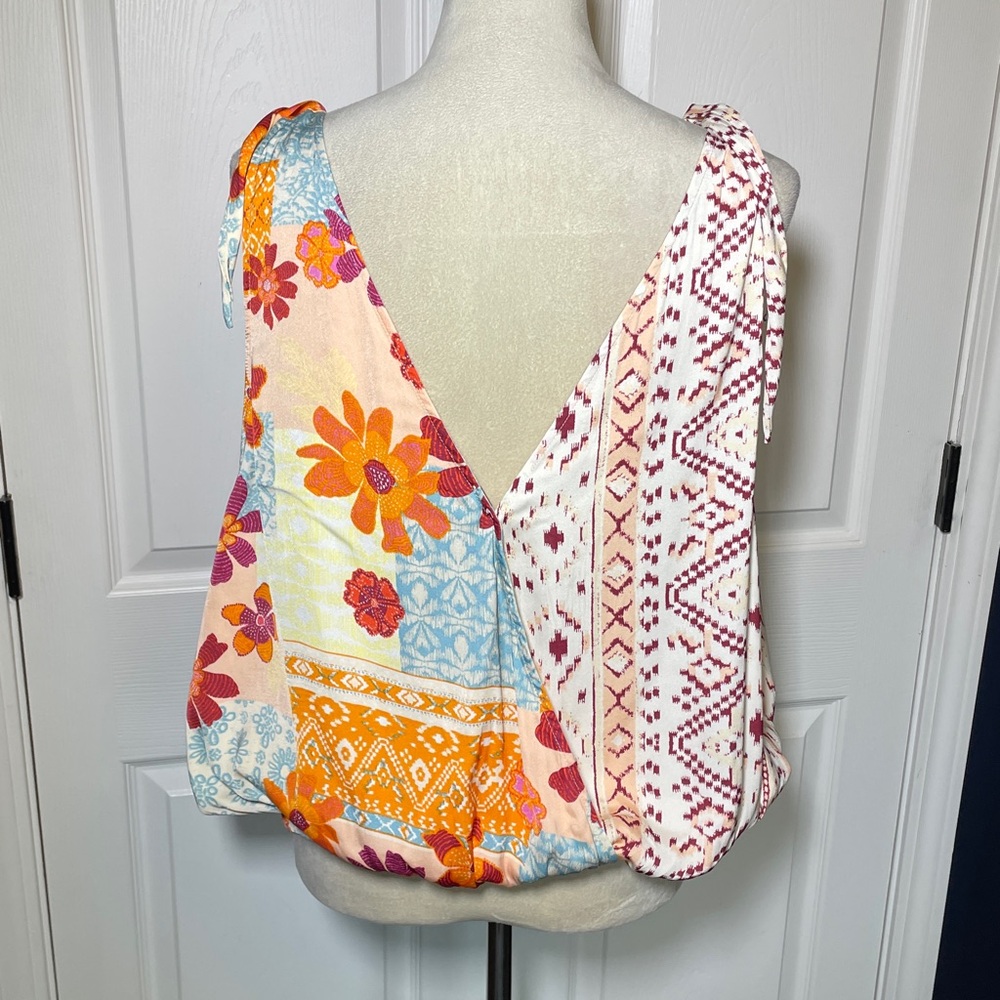 NWT Free People Tied To You Tie Shoulder Wrap Tank Top Tropical Combo Size Large - Picture 6 of 9